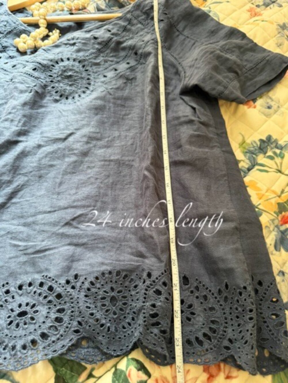 Ann Taylor Blue 100% Linen Women's Tunic Top- size medium- with cutout detailing - Picture 4 of 7